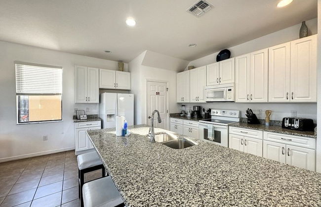 5 Bed South Facing Pool Close To Disney 5 Bedroom Villa by RedAwning - Photo 14