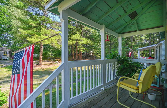 Cozy Cottage w/ Pool, BBQ and Outdoor Seating! - Photo 22