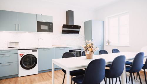 House of Blooms - Photo 5