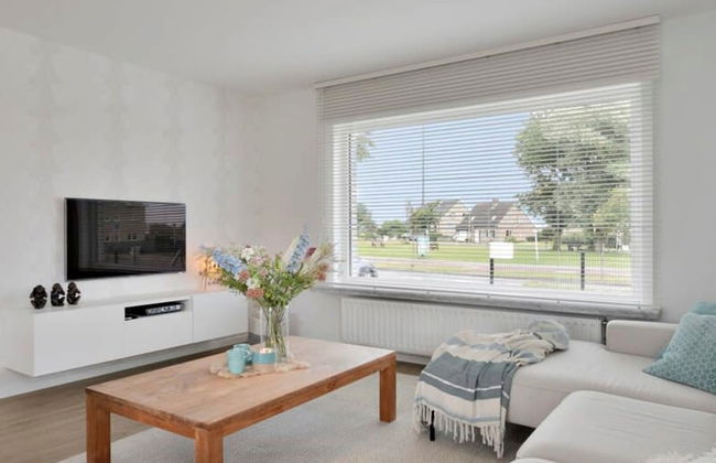 Spacious Bungalow With Garden Near the Beach sea - Foto 2