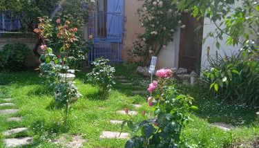 MAISONNETTE LA ROSERAIE avec terrasse proche centre ville - Foto 2, Garden view