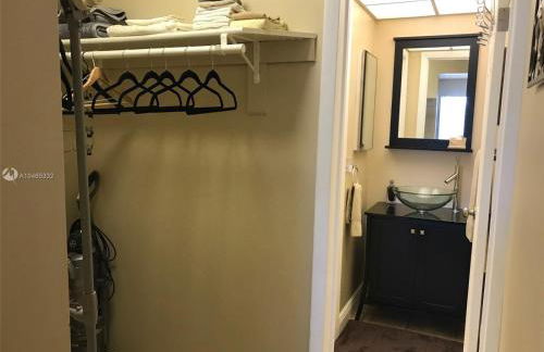 Walk to the Beach at Sunny Isles - Foto 20