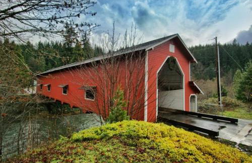 Panoramic View 2br on Hill in Uptown Oakridge - Foto 39