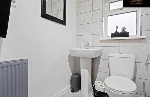 Spacious 3 Bedroom Contractor Stay House in Birmingham B23 near M6 & Fort Dunlop with Free Parking and WiFi - Foto 44