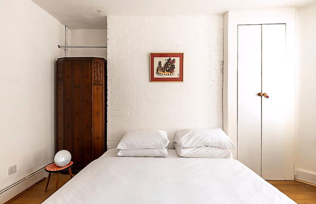 Retro Charm and Modern Comforts - Photo 22