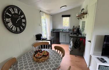 The Lodge, dog friendly rural retreat - Photo 4