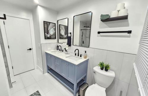 Luxury 4BR near Six Flags & Naval Base - Foto 7