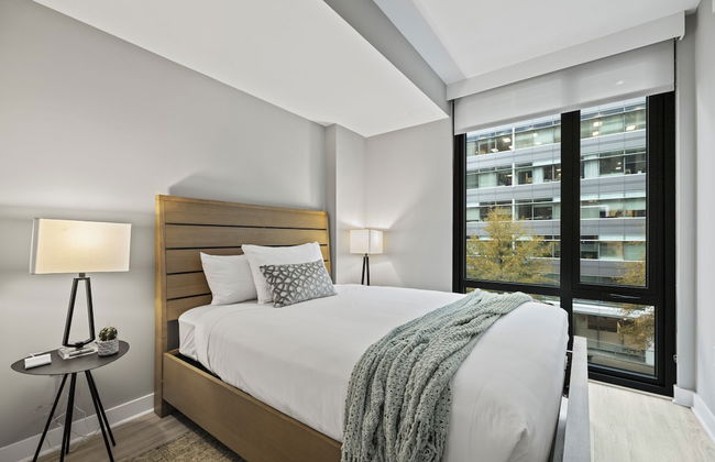 Coda on Half, a Placemakr Experience - Navy Yard - Photo 14