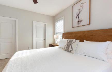 Landing Stylish 3BD Clubhouse Gym - Photo 15