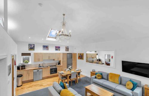 Garden Lodge With Parking By My Getaways - Foto 5