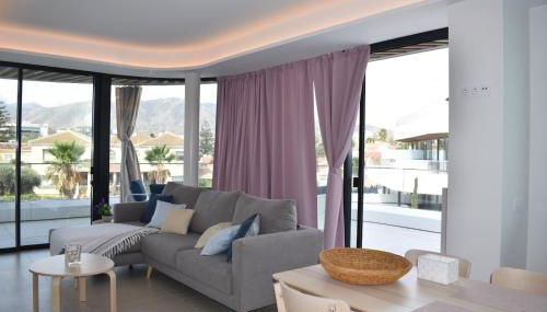 Luxury complex beachfront apartment, infinity pool, sauna, gym and large terrace - Foto 5