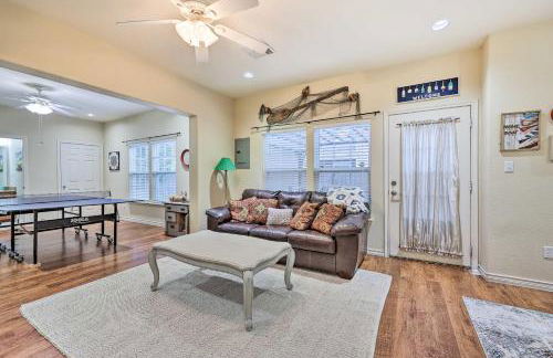 Walk to Lake Townhome with Hot Tub in Afton! - Foto 1