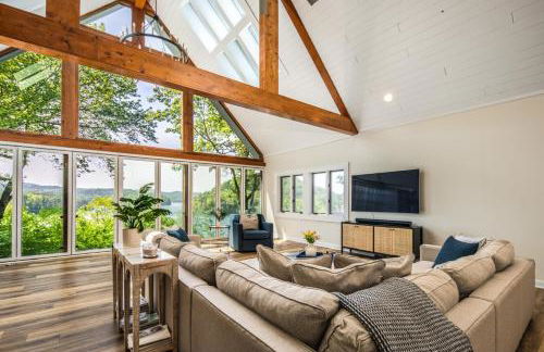 Stunning 4BR Retreat, Deck, Ping Pong, Near Marina - Foto 8