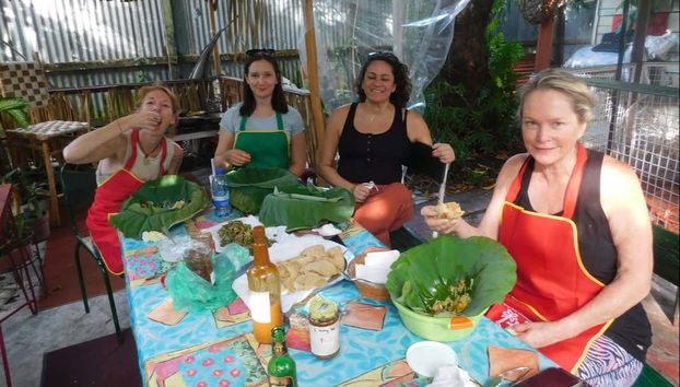 Demostración de Seven Curry en Georgetown - Foto 3, Disfrutando de la clase de cocina
