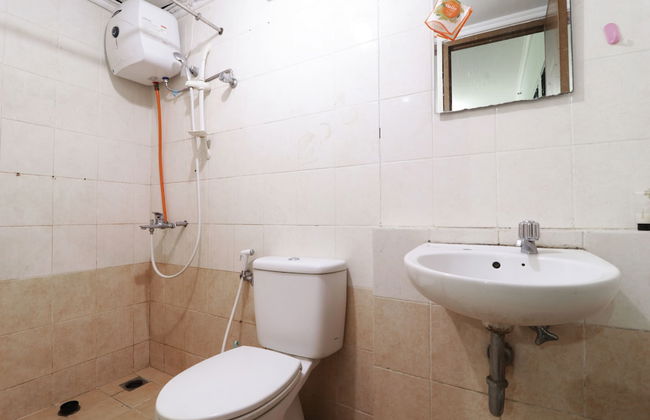 Rent House Center at Apartement Mediterania Gajah Mada - Foto 13