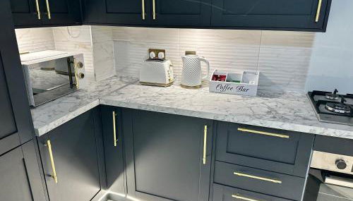 Modern 2 Bedroom House Near London City Airport, Excel, O2 & DLR with FREE Parking & Privet Entrance - Foto 2