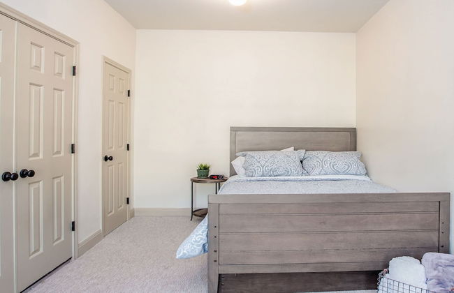 Upstay - 2-home Complex in Govalle for 18ppl - Photo 26