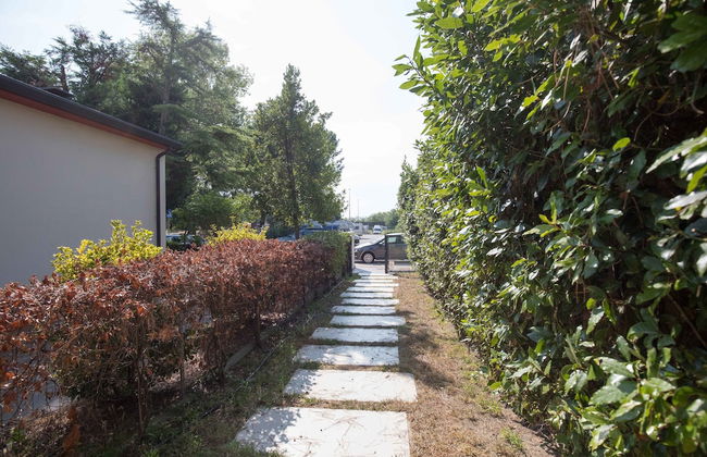 Tasso Apartments - Photo 23