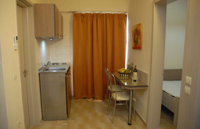 Takis Hotel - Photo 23