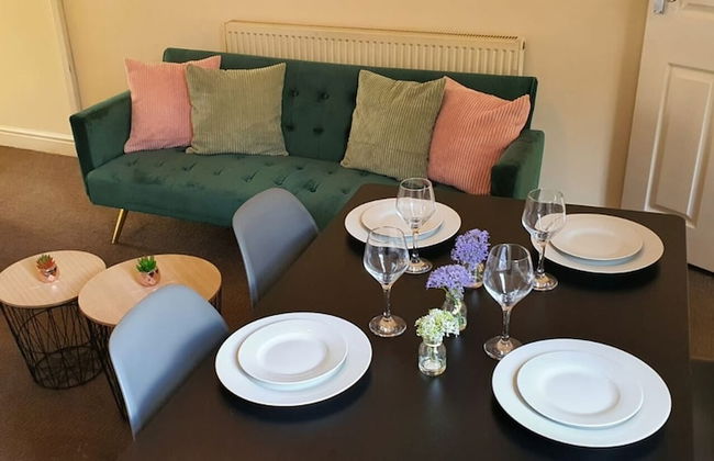 Spacious House in Stoke - Photo 28