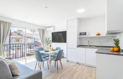 Modern and Stylish Apartment 2: Terrace and Pool - Foto 1