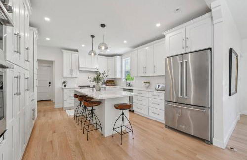 NEW! Heritage Retreat in the heart of Stillwater - Foto 8