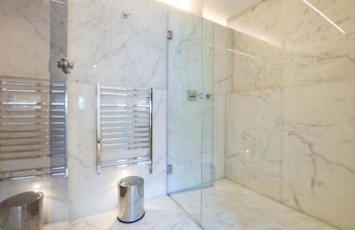 Soho Penthouse by Concept Apartments - Photo 7