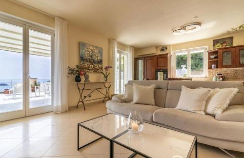 Penthouse Paradiso with Private Pool - Photo 20