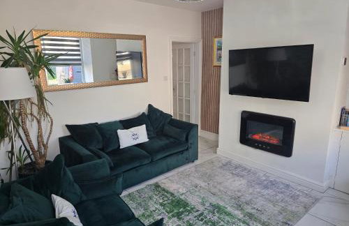 Morecambe Bay Cottage- Hot Tub/ Jacuzzi/sauna - Photo 9