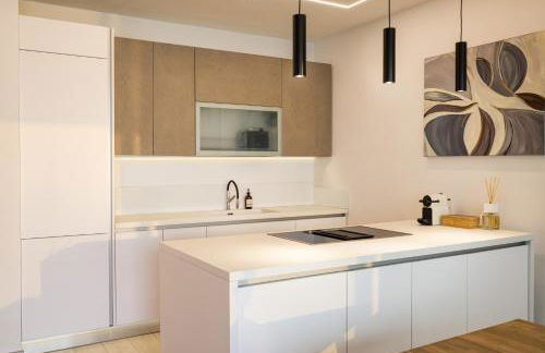 SalvatoreHomes - Luxurious Dreamview Waterfront Apartment in Torri del Benaco with Pool - Casa Azura - a 5 Star Luxury Collection at Lake Garda - Foto 10