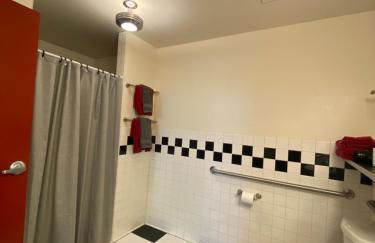 Brunswick Studio 102 - Photo 17