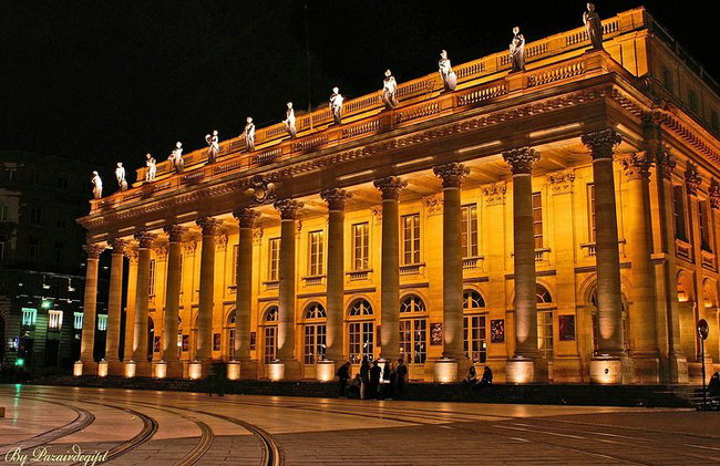 Bordeaux Old District : Private Walking Tour - Photo 4