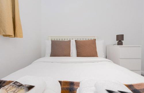 2BR with parking, Mill Hill, NW London, 10min Tube - Foto 4