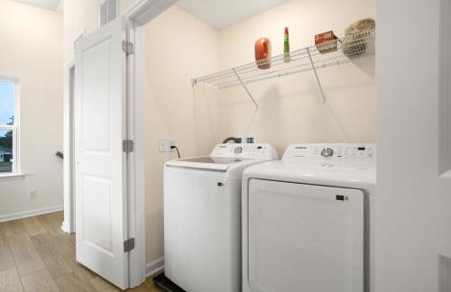 Robert's Retreat - Brand new home w/ gorgeous water views! - Foto 45