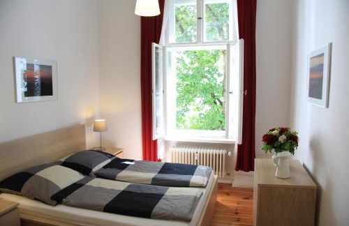 Nollendorf Apartments - 1 separate bedroom and 1 living room with sofa bed in Motzstraße - Foto 12