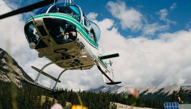 Paseo en helicóptero por las Montañas Rocosas