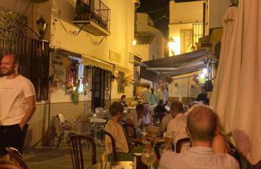 Modern Apartment in Benahavis Village Centre with Underground Parking - Photo 54