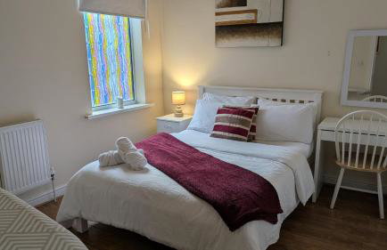 Entire 2 Bedroom Cosy Flat Near City Centre - Photo 13