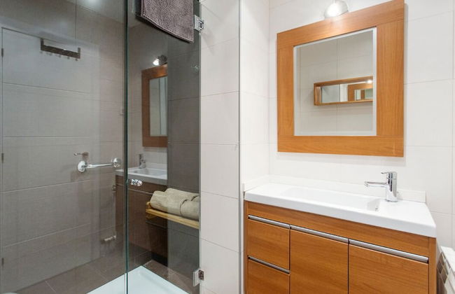 Centric Apartment Fira - Photo 15