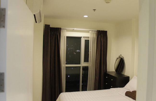 Highrise Cityview Aspire Condo Gym Pool - Foto 26