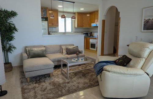 Preciosa casa con terraza y piscina R106 by Novadesta - Foto 4