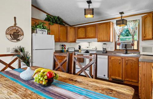 Top Property, Fishermen, Pool Passes, One Minute To The Hot Springs, Location Perfect & Amenity Rich, Pup Friendly, Discover An Exceptional Wyoming Stay, Thermopolis River Walk Home at Hot Springs State Park, 'Where Families and Fisherman Stay' - Foto 15