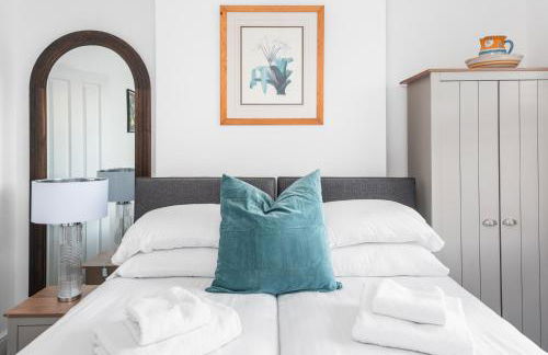 Superb location, character filled apartments by MyCityHaven - Foto 30