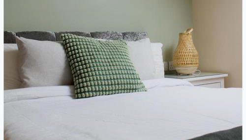 1 Bed Loft - Sleeps 2 - Parking - Wifi - Foto 5