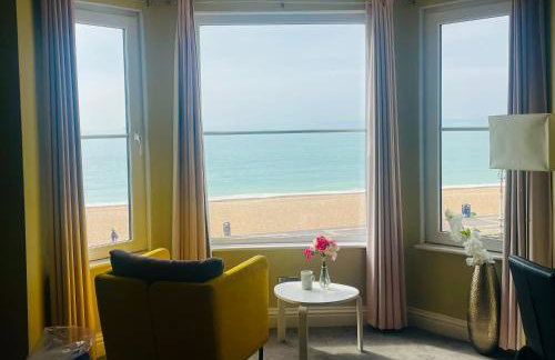 Stones Throw From The Beach - Stunning Sea View - Foto 1