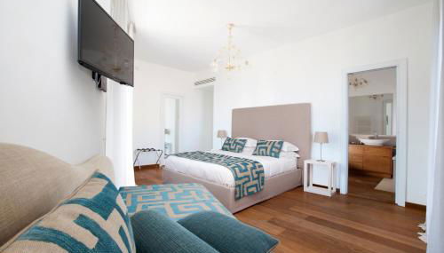 SorrentoVibes - Luxury Home Sea View & Jacuzzi in Sorrento centre - Photo 3