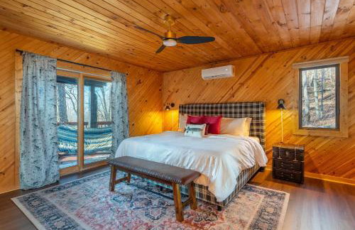 6 Br Cabin Hot Tub Fire Pit Min to Hatley Pointe - Foto 22