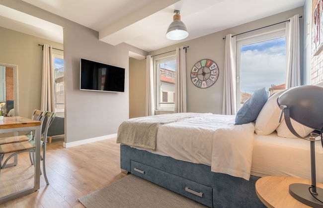 Luxurious Suites Elegance - Photo 1