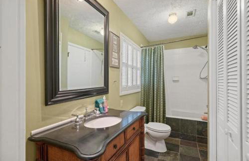 Hidden Gem - Lakefront Home with Private Boat Ramp - Foto 20