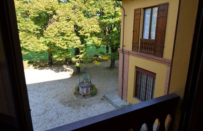 Furry Frinds With Family Home - Photo 37